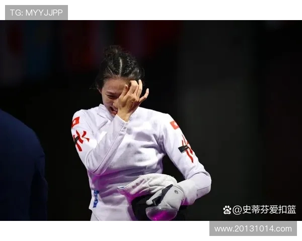 重剑女队谈对挑战的飒爽无畏